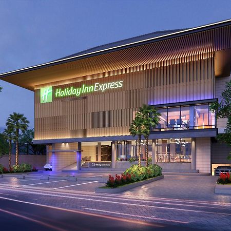 Holiday Inn Express Bali Sunset Road By Ihg Kuta Lombok Εξωτερικό φωτογραφία