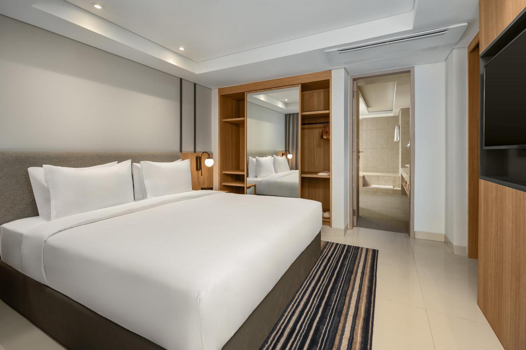 Holiday Inn Express Bali Sunset Road By Ihg Kuta Lombok Εξωτερικό φωτογραφία